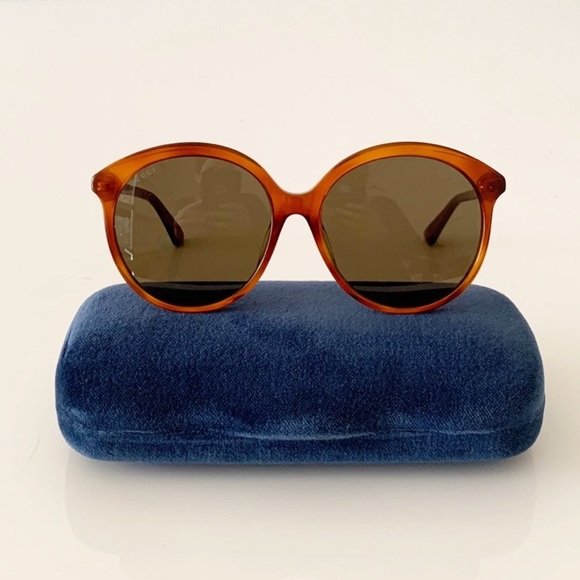 New - Gucci Sunglasses - Picture 3 of 15